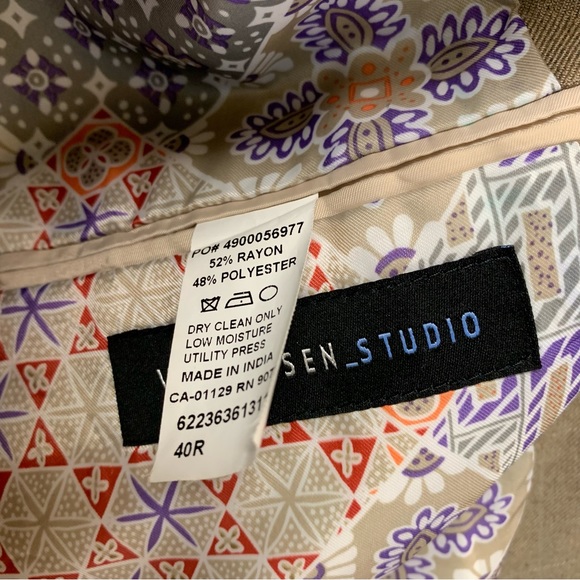 Van Heusen Studio unisex blazer. Size 40 R - Picture 4 of 7